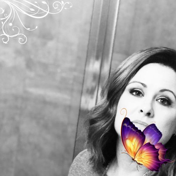 Meet your Posher, Erin - Picture 1 of 1